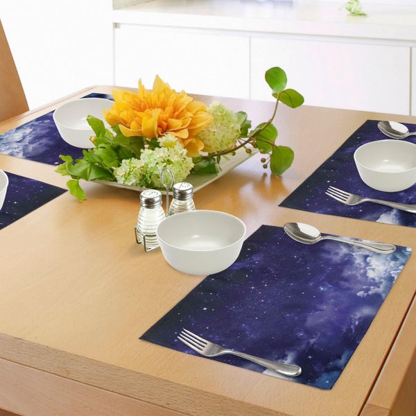 Abakuhaus Tovagliette, Notte Da Sogno Con Stelle, Nuvole, Comete, Serata Eterea, Immagine Surreale E Tranquilla, Tiscjdeco In Tessuto Resistente Ai Colori Per La Sala Da Pranzo E La Cucina, Viola Bianco-image