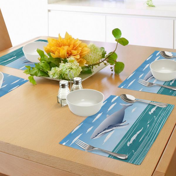 Tovagliette Abakuhaus Wal, Paesaggio Estivo Soleggiato Sull'oceano Con Enorme Balena Che Salta, Grafica In Stile Cartone Animato, Tiscjdeco In Tessuto Resistente Al Lavaggio Per La Sala Da Pranzo E La Cucina, Blu-image