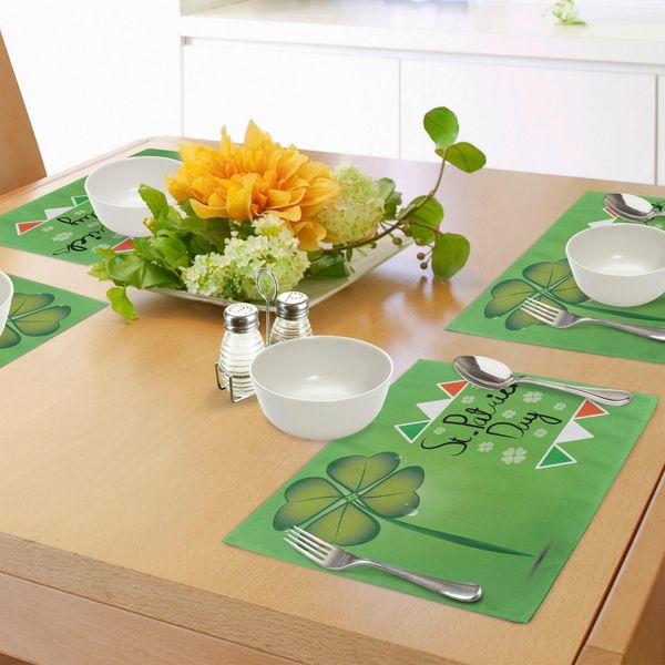Abakuhaus "Tovagliette Per Il Giorno Di San Patrizio, 17 Marzo Festa Del Trifoglio Grande E Bandiere Artistiche, Decorazioni Per La Tavola In Tessuto Resistente Ai Colori Per La Sala Da Pranzo E La Cucina, Verde Felce E"-image