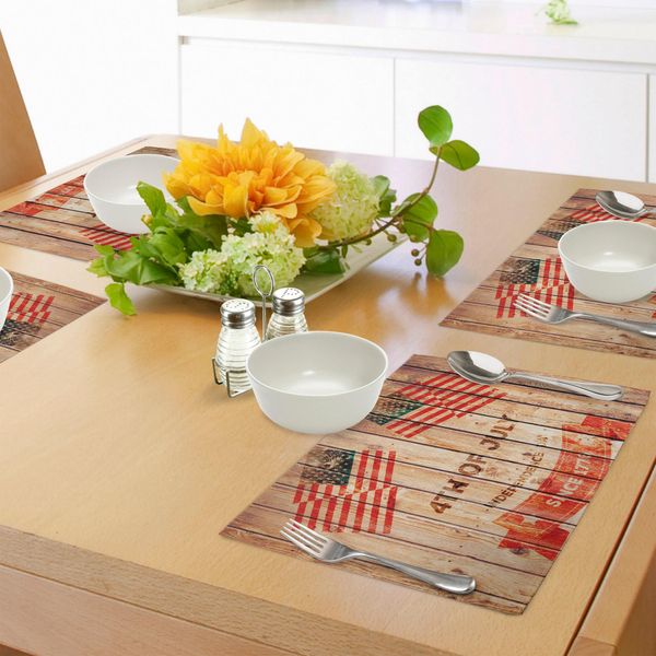 Abakuhaus 4 Luglio Tovagliette, Sfondo In Legno Con Bandiere Nazionali E Bandiera Colorata, Decorazioni Da Tavola In Tessuto Resistente Al Lavaggio Per La Sala Da Pranzo E La Cucina, Multicolore-image