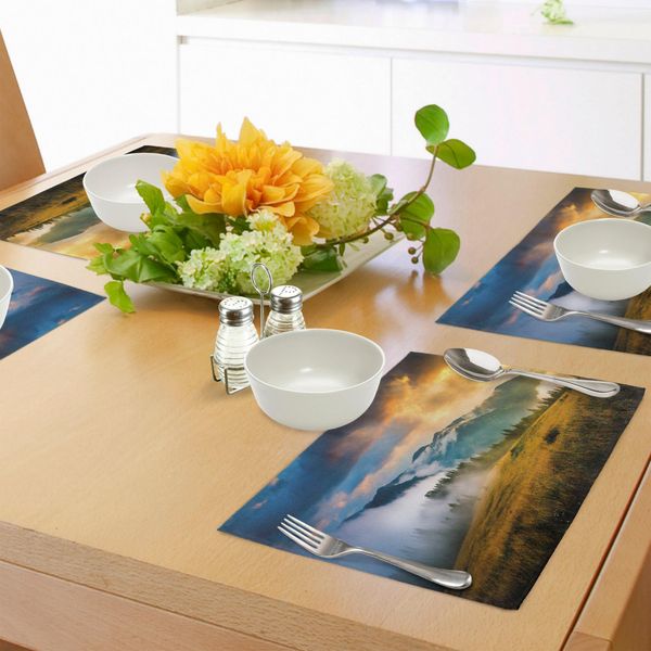 Abakuhaus Tovagliette Paesaggio, Paesaggio Rurale Alba Montagne Nebbiose Nuvole Alberi Erba Selvatica Campo Foto, Tiscjdeco In Tessuto Resistente Al Colore Per La Sala Da Pranzo E La Cucina, Giallo Verde Blu-image