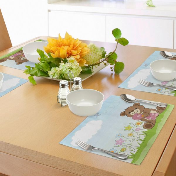 Tovagliette Per Bambini Abakuhaus, Simpatico Orsacchiotto In Stile Cartone Animato Con Giocattoli Nel Prato, Fiori, Farfalle E Nuvole, Decorazioni Da Tavola In Tessuto Resistente Ai Colori Per La Sala Da Pranzo E La Cucina, Multicolore-image