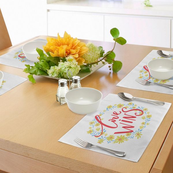 Abakuhaus Tovagliette Romantiche, Citazione "L'amore Vince"" Con Motivo A Ghirlanda Di Fiori, Decorazione Da Tavola In Tessuto Resistente Al Lavaggio Per Sala Da Pranzo E Cucina, Azzurro, Giallo, Rosso"-image
