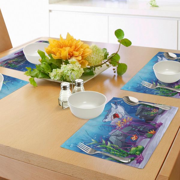 Tovagliette Abakuhaus Ocean, Decorazioni In Stile Cartone Animato Con Motivi Subacquei E Squalo Cattivo Che Insegue Piccoli Pesciolini, Decorazioni Da Tavola In Tessuto Resistente Ai Colori Per La Sala Da Pranzo E La Cucina, Multicolore.-image