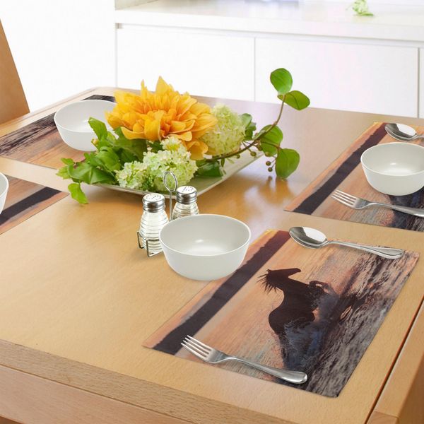 Abakuhaus Tovagliette Con Cavalli, Mare Al Tramonto, Orizzonte, Velocità, Natura Esotica, Immagini Di Animali, Tiscjdeco In Tessuto Resistente Al Lavaggio Per Sala Da Pranzo E Cucina, Marrone Scuro Salmone-image