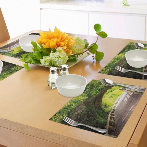 Tovagliette Abakuhaus Wald, Passeggiata Nella Natura Attraverso Il Verde Arco, Ponti, Fogliame, Alberi, Soleggiata Giornata Estiva, Tiscjdeco In Tessuto Resistente Al Colore Per La Sala Da Pranzo E La Cucina, Verde Marrone Beige-image