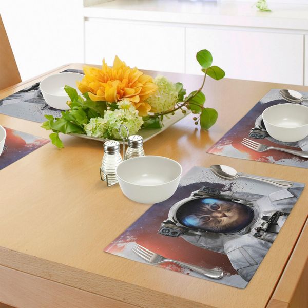 Abakuhaus Tovagliette Space Cat, Sfondo Street Art Con Gatto Cosmonauta Nell'immagine Space Suit, Tiscjdeco In Tessuto Resistente Al Lavaggio Per La Sala Da Pranzo E La Cucina, Arancione, Viola E Bianco-image