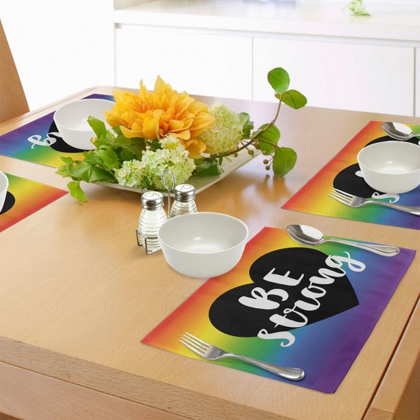 Abakuhaus Tovagliette Stolz, Sii Forte Gay Parade Slogan Libertà Dei Diritti Uguaglianza Tema Dell'amore Con Simbolo Del Cuore, Tiscjdeco In Tessuto Resistente Ai Colori Per La Sala Da Pranzo E La Cucina, Multicolore-image