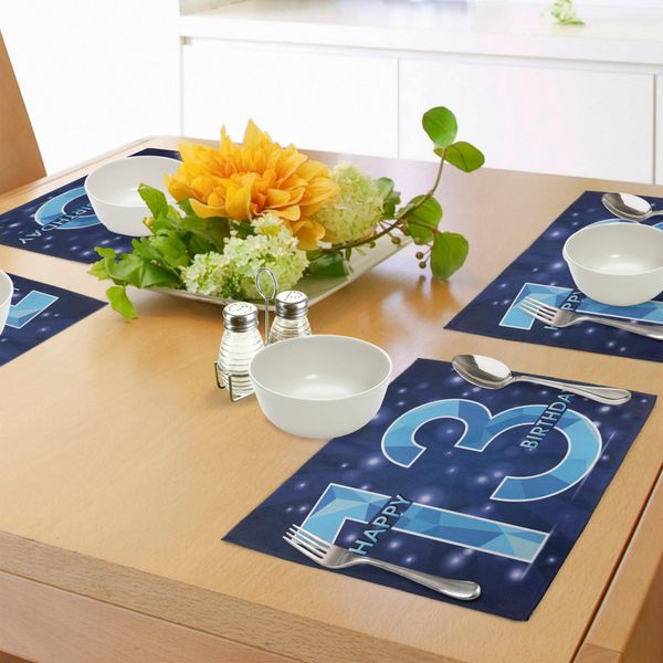 Abakuhaus 13° Compleanno Tovagliette, Tredici Emblemi Poligonali Su Sfondo Blu Scuro E Stelle, Tiscjdeco In Tessuto Resistente Al Lavaggio Per La Sala Da Pranzo E La Cucina, Azzurro Blu Scuro-image