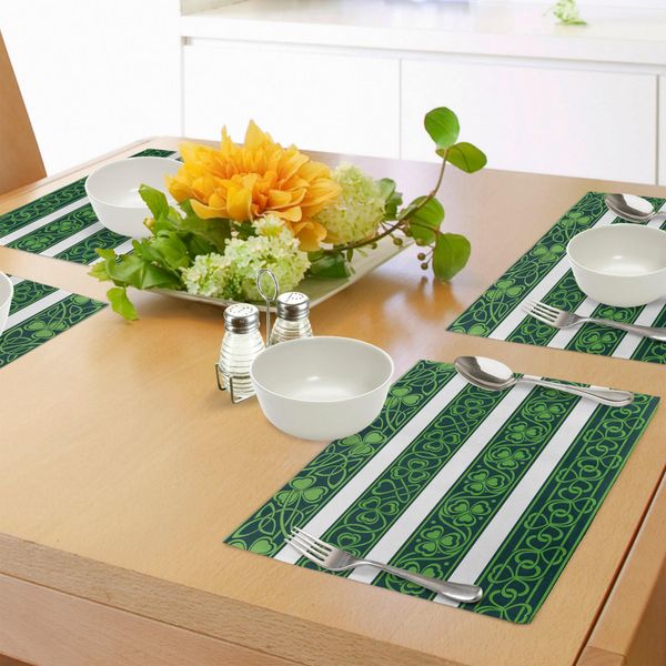 Abakuhaus Tovagliette Irlandesi, Bordo Shamrock, Tema Botanico Naturale Gaelico, Trifogli Artistici Con Volute, Tiscjdeco In Tessuto Resistente Al Lavaggio Per La Sala Da Pranzo E La Cucina, Bianco-image