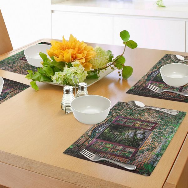 Abakuhaus Tovagliette Rustiche, Casa Con Finestre Aperte Nel Bosco Design View Brick Wall Con Ivy Rural Print, Tiscjdeco In Tessuto Resistente Al Lavaggio Per La Sala Da Pranzo E La Cucina, Multicolore-image