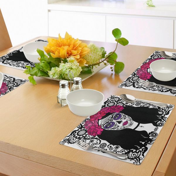 Tovagliette Abakuhaus Con Teschi Di Zucchero, Ragazze Con Teschi Di Zucchero, Stampa Artistica Tradizionale Dia De Los Muertos, Tiscjdeco In Tessuto Resistente Ai Colori Per La Sala Da Pranzo E La Cucina, Bianco, Nero, Rosa-image