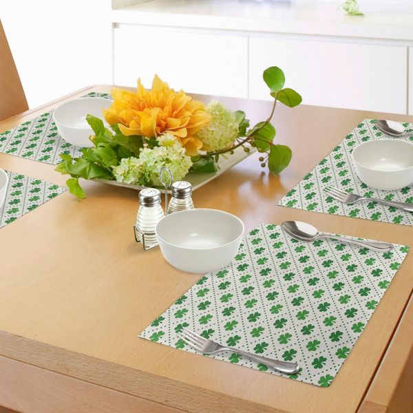 Abakuhaus Tovagliette Irlandesi, Quadrifoglio Con Simboli Culturali Nazionali Punteggiati Da Linee Tratteggiate, Sottobicchieri In Tessuto Lavabile Decorazioni Per La Tavola Con Stampa, Bianco Verde-image