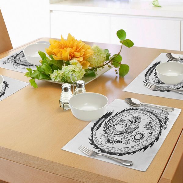 Tovagliette Abakuhaus Con Motivo Drago, Illustrazione Spirituale Etnica Asiatica Giapponese Con Motivo Drago Vorticoso, Patrimonio Popolare, Tiscjdeco In Tessuto Resistente Al Colore Per La Sala Da Pranzo E La Cucina, Bianco Nero-image