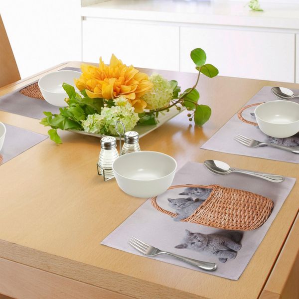 Tovagliette Abakuhaus Con Gattini, Tre Gattini Britannici In Un Cesto Adorabili Cuccioli Di Animali Domestici Morbidi, Decorazioni Da Tavola In Tessuto Resistente Al Lavaggio Per La Sala Da Pranzo E La Cucina, Marrone Chiaro Grigio Sabbia-image