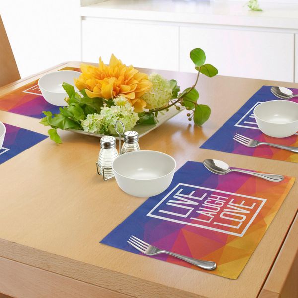 Abakuhaus Tovagliette "Vivi, Ridi, Ama"", Famosa Cornice Con Slogan E Stampa Colorata A Triangoli Con Effetto Poliedrico, Decorazione Da Tavola In Tessuto Resistente Al Lavaggio Per La Sala Da Pranzo E La Cucina, Multicolore"-image