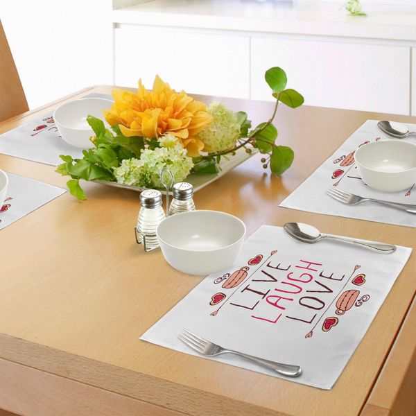 Abakuhaus Tovagliette "Vivi, Ridi, Ama"", Tema San Valentino, Banner Tipografico, Biscotti A Forma Di Cuore E Tazza Da Tè, Decorazioni Da Tavola In Tessuto Resistente Al Lavaggio Per La Sala Da Pranzo E La Cucina, Multicolore"-image