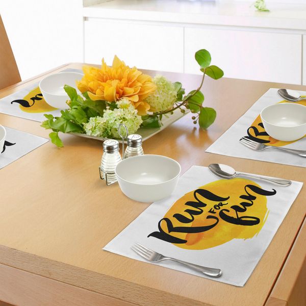 Abakuhaus Tovagliette Ispiratrici, Divertenti Per Calligrafia - Pennellate Gialle - Sfondo - Immagine Lifestyle, Tessuto Lavabile E Resistente Al Lavaggio Per Sala Da Pranzo E Cucina, Giallo Bianco Nero-image