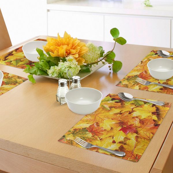 Abakuhaus Tovagliette, Foglie Autunnali Bagnate In Un Giorno Piovoso Acero Natura A Novembre Cambio Di Stagione, Stampa Digitale Su Tessuto Lavabile Decorazioni Per La Tavola Cucina, Multicolore-image