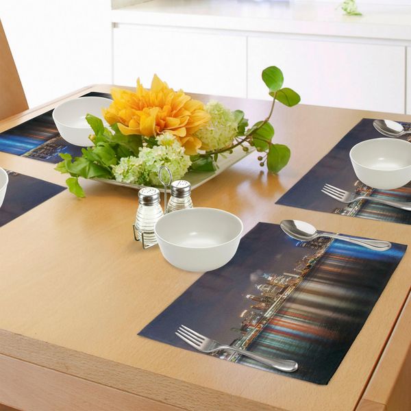 Tovagliette Abakuhaus Detroit, Moderno Panorama Urbano Notturno Del Fiume Detroit Con Riflessi Colorati, Tovaglietta Decorativa In Tessuto Resistente Ai Colori Per La Sala Da Pranzo E La Cucina, Multicolore-image