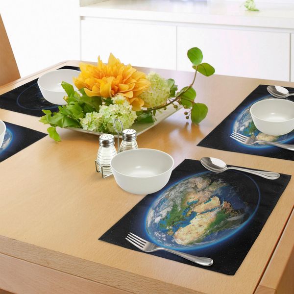 Tovagliette Abakuhaus, Terra Chiara Con Nuvole Volumetriche Blu E Verde Mare, Tema Scientifico, Tiscjdeco In Tessuto Resistente Al Lavaggio Per Sala Da Pranzo E Cucina, Marrone Sabbia, Verde, Blu-image