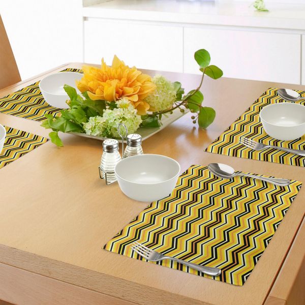 Abakuhaus Tovagliette Chevron Gialle, Strisce A Zig Zag Orizzontali In Colori Vivaci Modern Graphic Artful, Tiscjdeco In Tessuto Resistente Al Lavaggio Per La Sala Da Pranzo E La Cucina, Arancione Giallo Nero-image