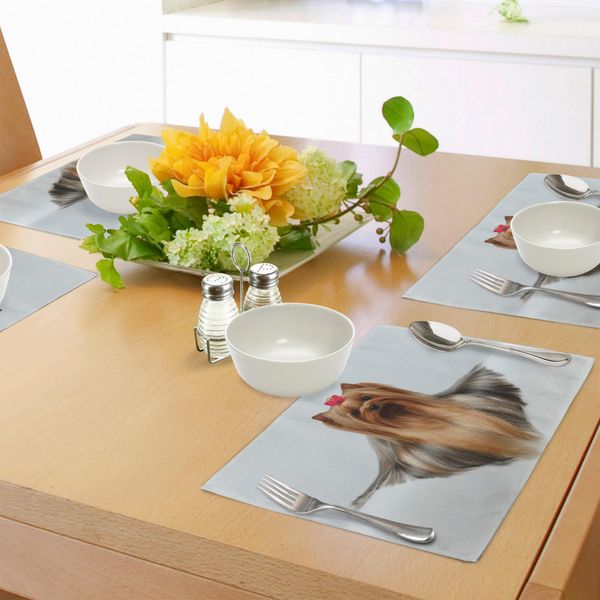 Tovagliette Abakuhaus Yorkie, Graziosa Foto Di Uno Yorkshire Terrier Con Il Pelo Ben Curato Accanto A Lui. Adorabile Yorkie, Stampa Digitale Su Tessuto Lavabile, Decorazione Da Tavola Per La Cucina, Bianco E Marrone.-image