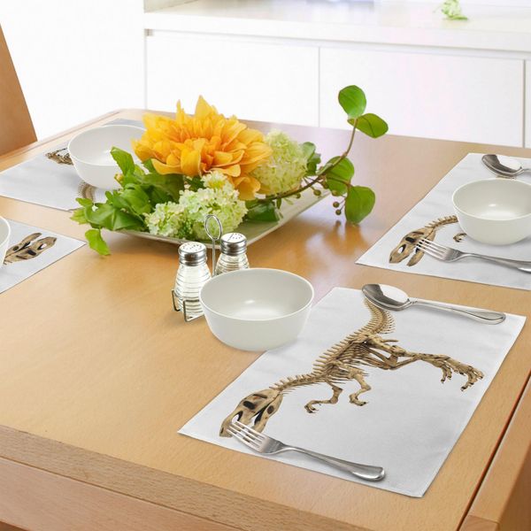 Tovagliette Abakuhaus Con Dinosauri, Ossa Fossili Di Scheletro Di Dinosauro Immagine Realistica Pericolosi Rettili Estinti, Tiscjdeco In Tessuto Resistente Al Lavaggio Per La Sala Da Pranzo E La Cucina, Marrone Chiaro E Bianco-image
