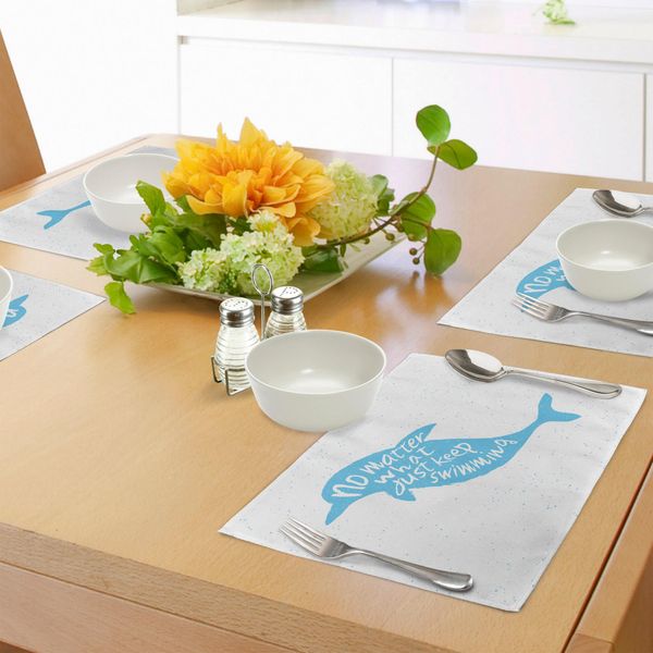 Tovagliette Abakuhaus Con Delfini, Disegno Fatto A Mano Di Un Bambino Con Citazione Hipster, Motivo Con Nuotatori, Decorazione Da Tavola In Tessuto Resistente Ai Colori Per La Sala Da Pranzo E La Cucina, Azzurro Cielo E Bianco.-image