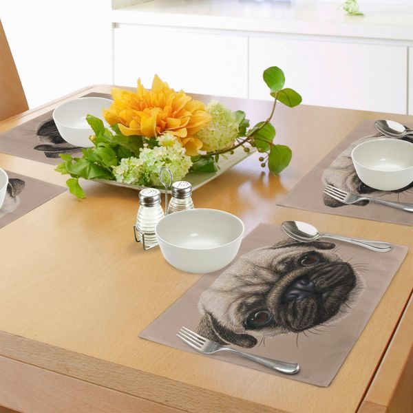 Tovagliette Abakuhaus Mops, Disegno Dettagliato Di Un Cane Realistico In Stile Animalier Digitale, Tessuto Lavabile E Resistente Al Lavaggio Per Sala Da Pranzo E Cucina, Marrone Chiaro Tan-image