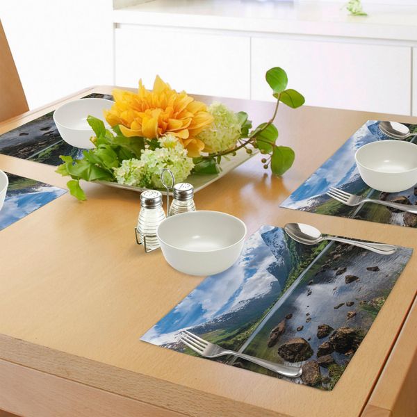 Tovagliette Abakuhaus Natur, Montagne Fiume E Cielo Aperto Bellezze Naturali Fiordi Norvegesi Paesaggio Nordico, Tiscjdeco In Tessuto Resistente Ai Colori Per La Sala Da Pranzo E La Cucina, Verde Marrone Bianco-image