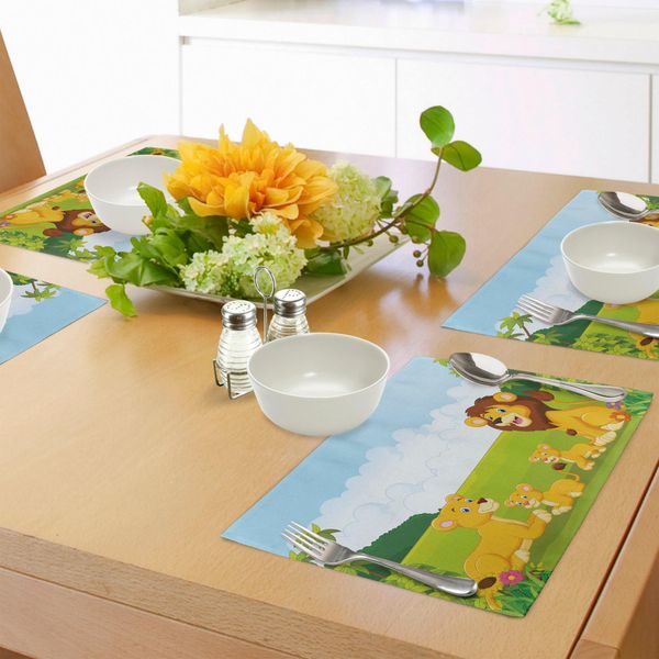 Tovagliette Per Asilo Abakuhaus, Famiglia Di Leoni In Stile Cartone Animato Nella Savana Africana, Tiscjdeco In Tessuto Resistente Al Lavaggio Per Sala Da Pranzo E Cucina, Azzurro, Giallo, Verde-image