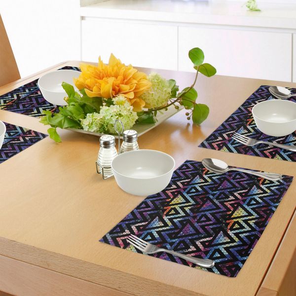 Abakuhaus Tovagliette Geometriche, Sfondo A Tema Galaxy Con Forme Geometriche Triangoli E Linee Motivo Pizzo, Tiscjdeco In Tessuto Resistente Al Lavaggio Per La Sala Da Pranzo E La Cucina, Multicolore-image