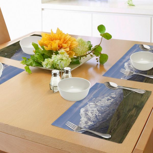 Tovagliette Abakuhaus Alaska, Monte Mckinley Nel Parco Nazionale Denali Nel Paesaggio Panoramico Dell'alaska, Tiscjdeco In Tessuto Resistente Al Lavaggio Per La Sala Da Pranzo E La Cucina, Verde Felce, Azzurro Cielo, Bianco-image