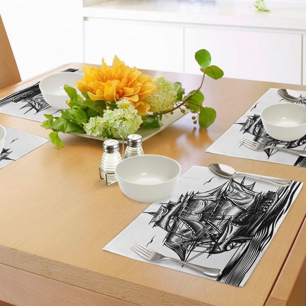 Abakuhaus Tovagliette A Forma Di Nave Pirata, Illustrazione In Stile Marittimo Con Barca A Vela Vintage Su Acque Esotiche, Tiscjdeco In Tessuto Resistente Al Colore Per La Sala Da Pranzo E La Cucina, Bianco E Nero-image