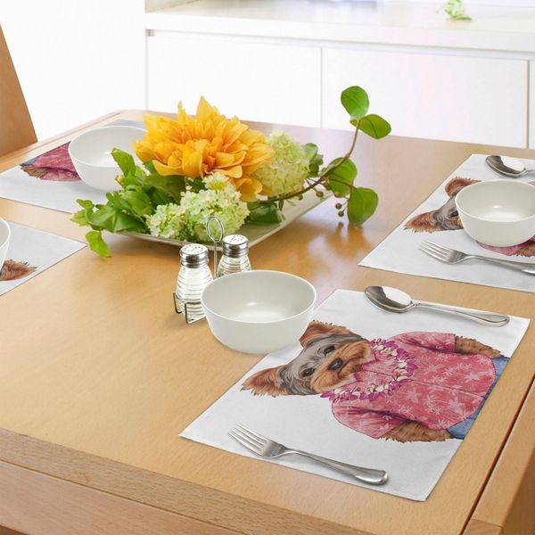 Tovagliette Abakuhaus Yorkie, Ritratto Di Un Cane In Forma Umanoide Con Una Camicia Rosa Con Immagine Divertente Leu Hawaiana, Tiscjdeco In Tessuto Resistente Al Lavaggio Per La Sala Da Pranzo E La Cucina, Multicolore-image