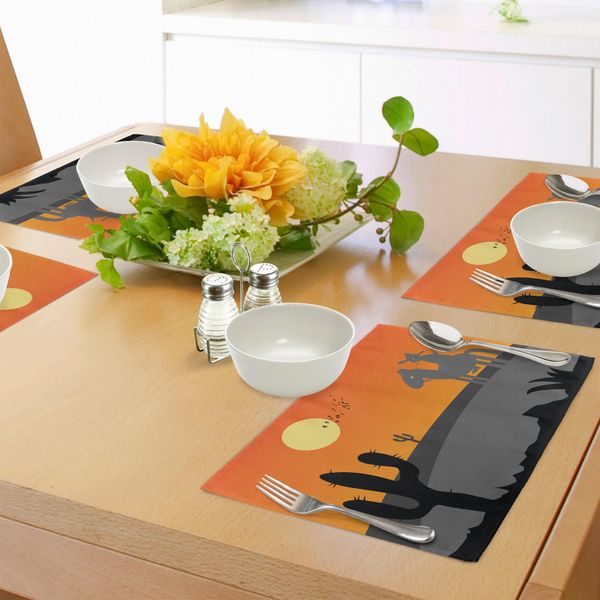 Abakuhaus Tovagliette Sud-Occidentali, Stile Caricaturale - Caldo Paesaggio Desertico Messicano Con Cactus Saguaro E Cavalieri, Tiscjdeco In Tessuto Resistente Ai Colori Per La Sala Da Pranzo E La Cucina, Multicolore-image