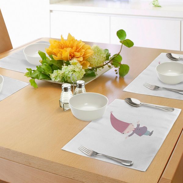 Tovagliette Per Bambini Abakuhaus, Piccola Illustrazione Caricaturale Del Personaggio Gnome Con Un Grande Cappello Rosa Sotto La Pioggia, Decorazione Da Tavolo In Tessuto Resistente Al Lavaggio Per La Sala Da Pranzo E La Cucina, Multicolore-image