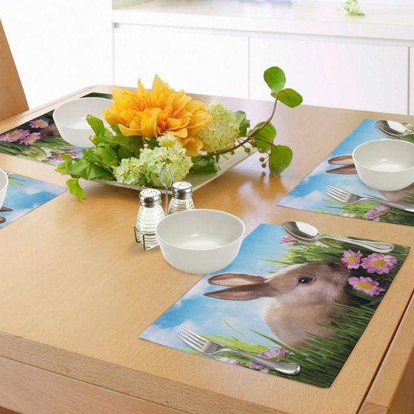 Abakuhaus Tovagliette Pasquali, Coniglietto Pasquale Fotografia Piccolo Animale Nell'erba Alta Con Fiori Primaverili, Tiscjdeco In Tessuto Resistente Al Lavaggio Per La Sala Da Pranzo E La Cucina, Multicolore-image