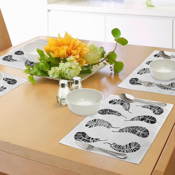 Tovagliette Abakuhaus, Collezione Bohemian Style Con Motivo A Piume Disposizione Monocromatica Di Motivi Etnici, Tiscjdeco In Tessuto Resistente Al Lavaggio Per Sala Da Pranzo E Cucina, Bianco E Nero-image