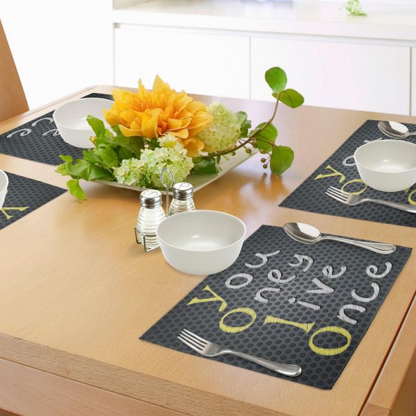 Tovagliette Abakuhaus Yolo, Slogan Sulla Libertà "Vivi Una Volta Sola"" Su Sfondo Grigio Punteggiato, Decorazione Da Tavola In Tessuto Resistente Ai Colori Per La Sala Da Pranzo E La Cucina, Grigio Antracite Giallo Bianco"-image