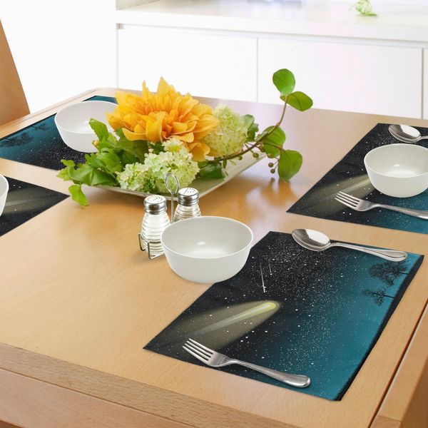 Tovagliette Abakuhaus Galaxis, Stelle Cadenti Nel Cielo Notturno Con L'ombra Di Un Albero Spoglio, Tiscjdeco In Tessuto Resistente Al Lavaggio Per La Sala Da Pranzo E La Cucina, Blu Petrolio E Verde Acqua.-image