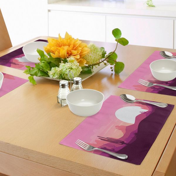 Abakuhaus Tovagliette Paesaggio, Stile Caricaturale, Deserto Con Dune Montuose E Sagome Di Cactus, Tramonto In Arizona, Tiscjdeco In Tessuto Resistente Ai Colori Per La Sala Da Pranzo E La Cucina, Multicolore-image