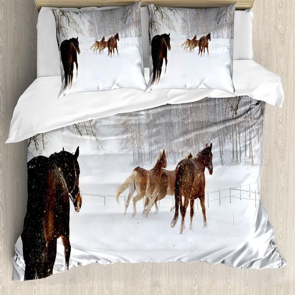 Abakuhaus Copripiumino Invernale, Cavalli Nella Foresta Innevata, Antiacaro, Adatto A Chi Soffre Di Allergie, Con Federe, 200 Cm X 200 Cm - 80 X 80 Cm, Marrone Bianco-image