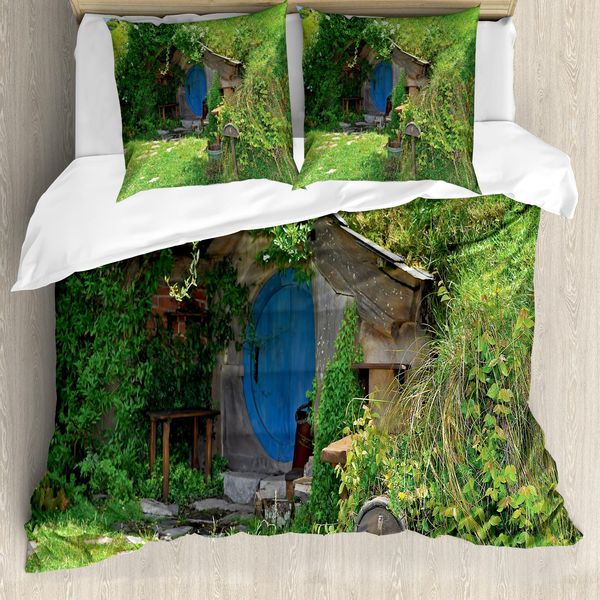 Abakuhaus Copripiumino Hobbit, Fantasia Hobbit Land House, Antiacaro, Adatto A Chi Soffre Di Allergie, Con Federe, 200 Cm X 200 Cm - 80 X 80 Cm, Verde Marrone Blu-image
