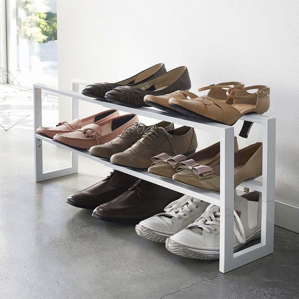 Scarpiera Yamazaki A 2 Ripiani Bianca Estensibile Salvaspazio Stretta In Metallo Per 6-9 Paia Di Scarpe 38-70X30X15Cm "Line"""-image
