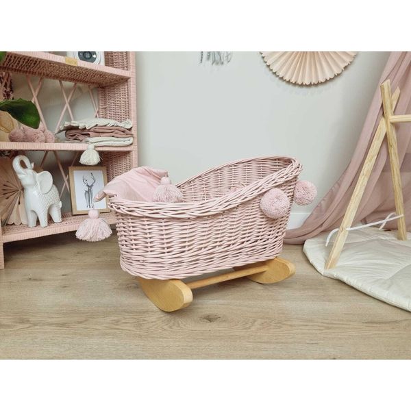 Culla Per Bambole In Vimini, Rosa Pallido, Con Pompon E Lenzuola - Legno-image