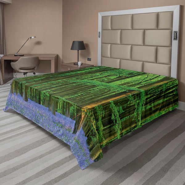 Abakuhaus Lenzuolo Wald, Sole Primaverile In Una Destinazione Da Sogno Per Le Vacanze Estive Nel Bosco Di Campanule, Morbido E Confortevole Lenzuolo Superiore Per Un Letto Decorativo 1 Pezzo 244 Cm X 205 Cm, Verde Lavanda-image