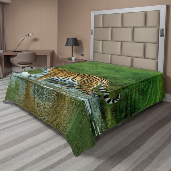 Abakuhaus Lenzuolo Safari, Tigre Siberiana Panthera Tigris Altaica Nel Lago Verde Acqua Fiume Animali Selvatici, Morbido E Confortevole Lenzuolo Superiore Per Un Letto Decorativo 1 Pezzo 244 Cm X 205 Cm, Verde Albicocca-image