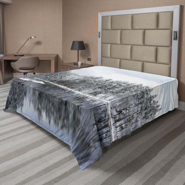 Abakuhaus Lenzuolo Da Letto Bosco, Circondato Dalla Neve, Alberi In Una Fredda Giornata Invernale In Finlandia Riflessioni, Morbido E Confortevole Lenzuolo Superiore Per Un Letto Decorativo 1 Pezzo 275 Cm X 260 Cm, Bianco Marrone-image
